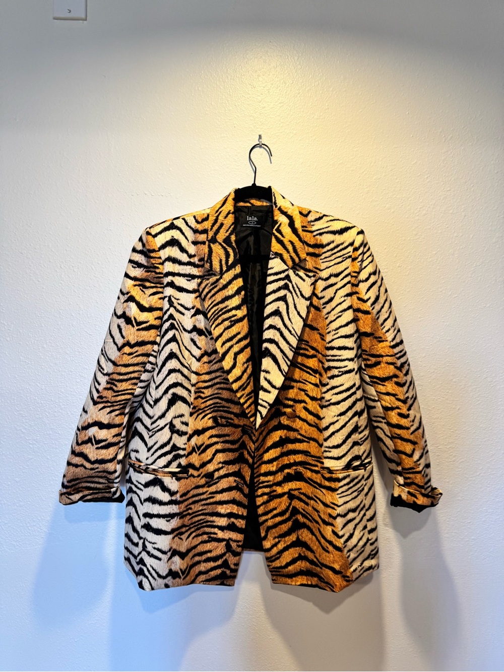 Make Me Wanna LaLa Boyfriend Blazer - Picture 4 of 4